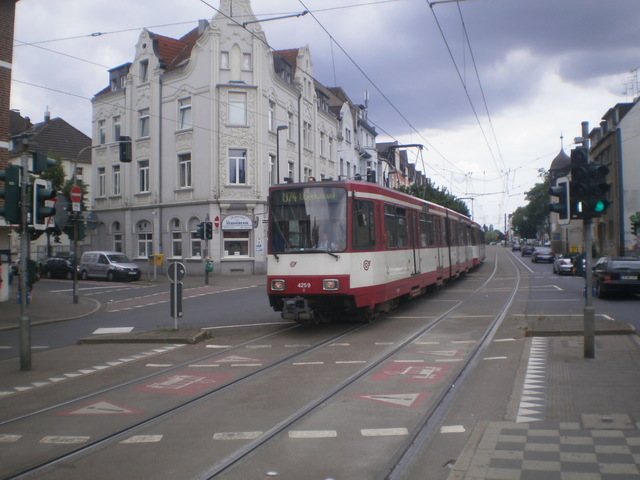 Foto van Rheinbahn Stadtbahnwagen B 4259 Tram door Perzik