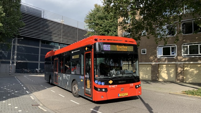 Foto van CXX Ebusco 2.2 (12,9mtr) 2128 Standaardbus door Stadsbus