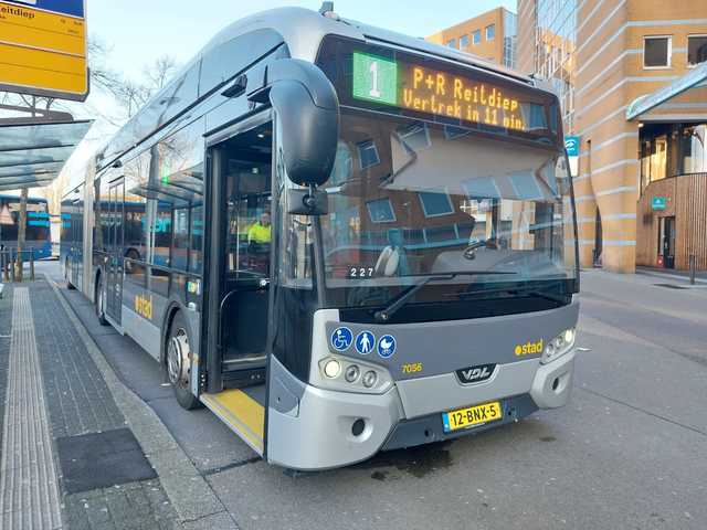 Foto van QBZ VDL Citea SLFA-180 Electric 7056 Gelede bus door_gemaakt Draken-OV