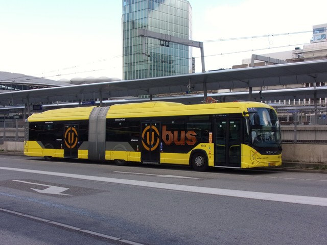 Foto van QBZ Heuliez GX437 ELEC 4814 Gelede bus door Lijn45