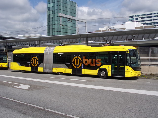 Foto van QBZ Heuliez GX437 ELEC 4829 Gelede bus door Lijn45