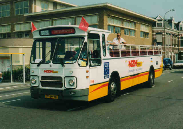 Foto van NZH DAF MB200 6674 Standaardbus door Jelmer