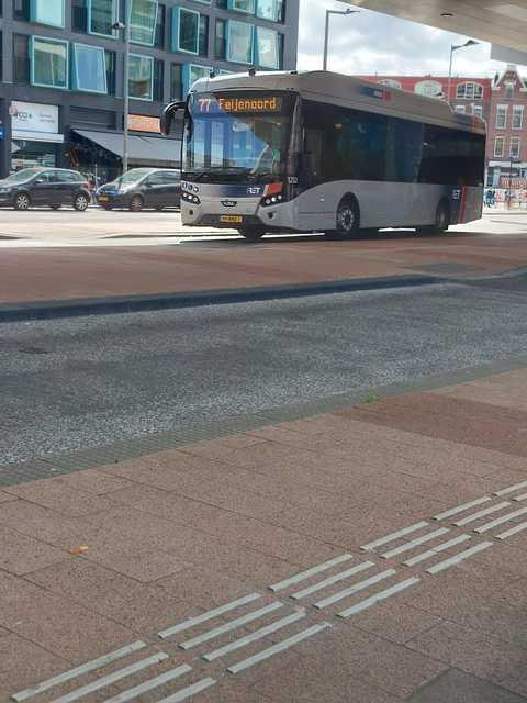Foto van RET VDL Citea SLE-120 Hybrid 1232 Standaardbus door BusspotterWillem