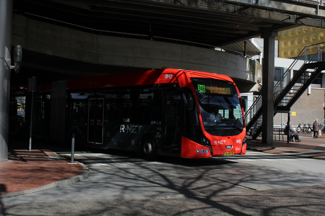 Foto van CXX VDL Citea SLFA-181 Electric BRT 9747 Gelede bus door ZO6176