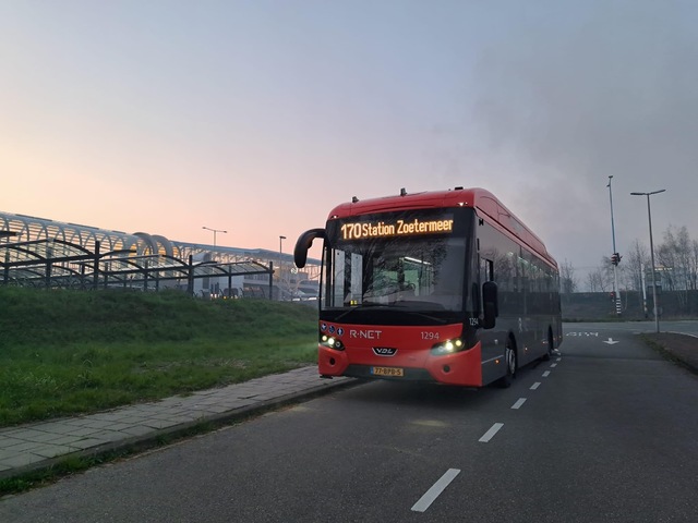Foto van RET VDL Citea SLE-120 Hybrid 1294 Standaardbus door BuschauffeurWim