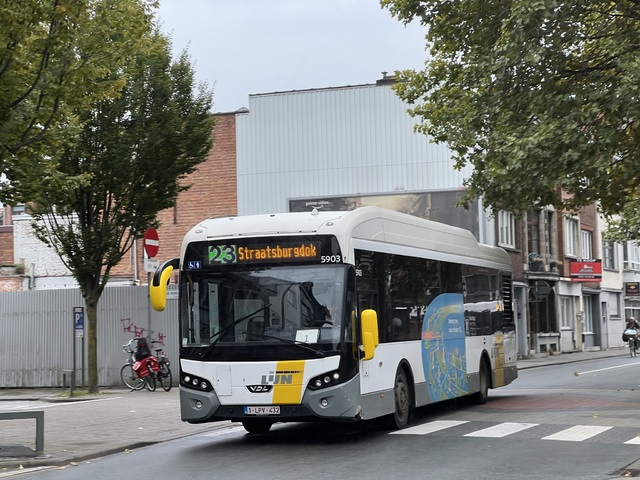 Foto van DeLijn VDL Citea SLF-120 Hybrid 5903 Standaardbus door Stadsbus