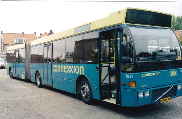 Foto van CXX Berkhof Duvedec G 7831 Gelede bus door_gemaakt wyke2207