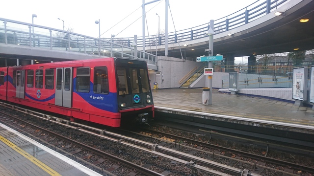 Foto van DLR Docklands B90/B92/B2K 46 Metro door MHVentura