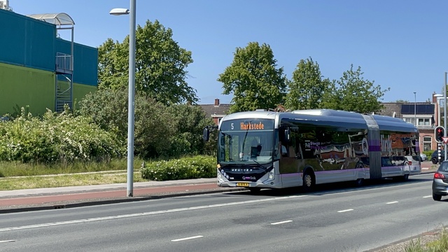 Foto van QBZ Heuliez GX437 ELEC 7435 Gelede bus door M48T
