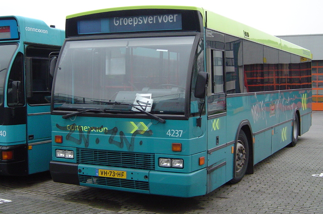 Foto van CXX Den Oudsten B88 4237 Standaardbus door wyke2207