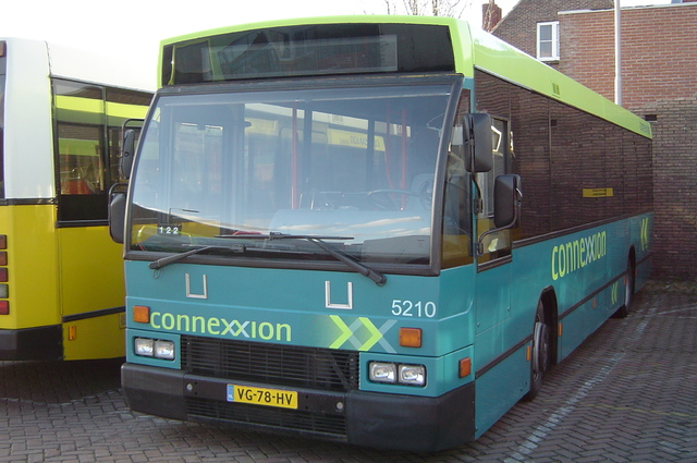 Foto van CXX Den Oudsten B88 5210 Standaardbus door wyke2207