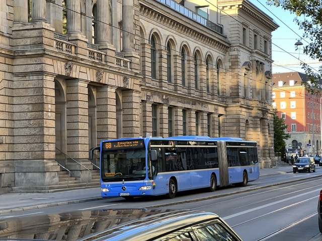 Foto van MVG Mercedes-Benz Citaro G 5351 Gelede bus door Stadsbus
