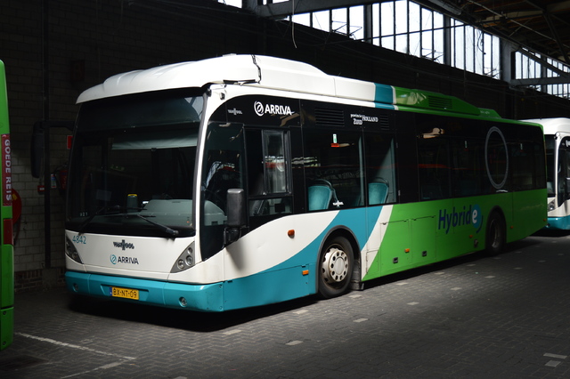 Foto van ARR Van Hool A300 Hybrid 4842 Standaardbus door wyke2207