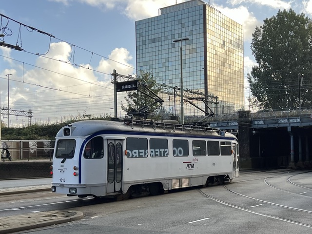 Foto van HTM Haagse PCC 1315 Tram door Stadsbus