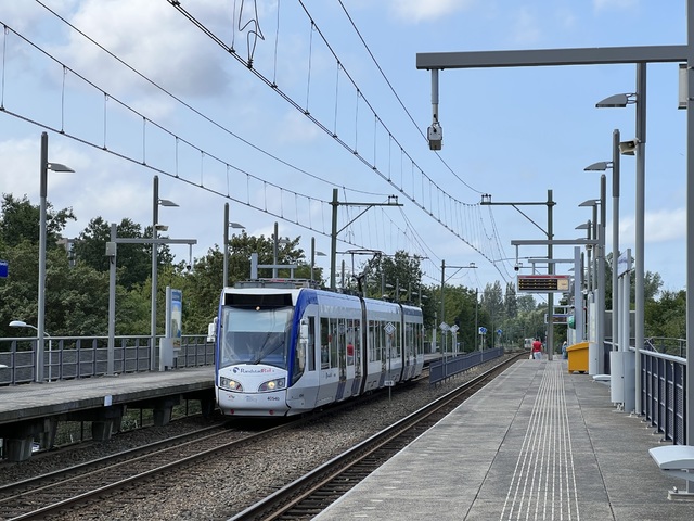 Foto van HTM RegioCitadis 4054 Tram door Stadsbus