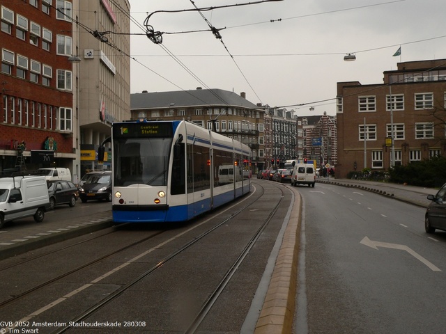 Foto van GVB Siemens Combino 2052 Tram door_gemaakt tsov