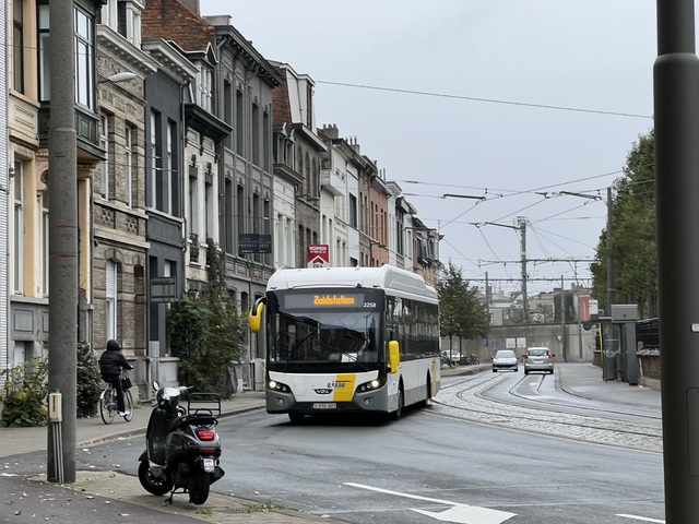 Foto van DeLijn VDL Citea SLE-120 Hybrid 2258 Standaardbus door Stadsbus