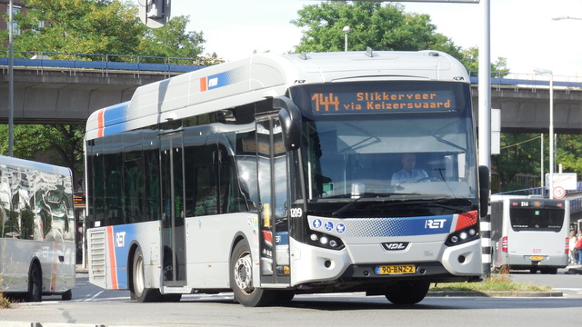 Foto van RET VDL Citea SLE-120 Hybrid 1209 Standaardbus door Stadsbus