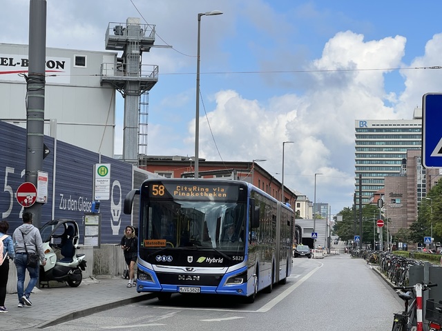 Foto van MVG MAN Lion's City 18C 5828 Gelede bus door_gemaakt Stadsbus