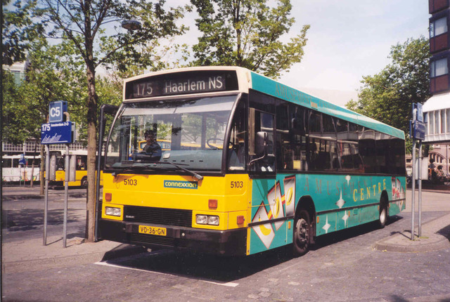 Foto van CXX Den Oudsten B88 5103 Standaardbus door wyke2207