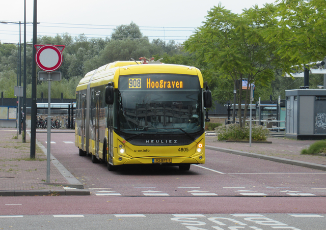 Foto van QBZ Heuliez GX437 ELEC 4805 Gelede bus door RKlinkenberg
