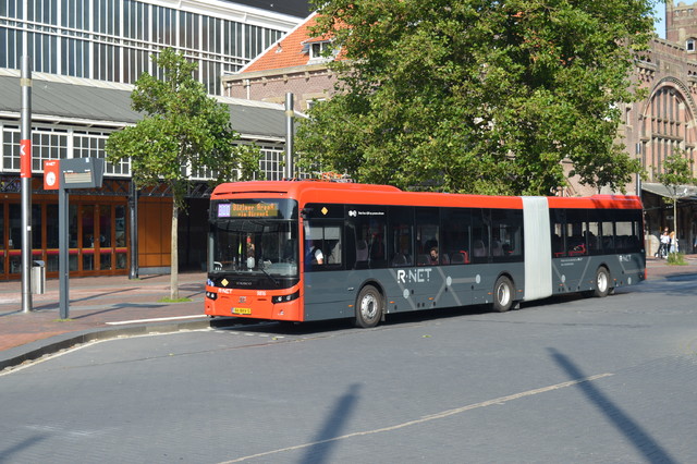 Foto van CXX Ebusco 2.2 (18mtr) 9816 Gelede bus door wyke2207