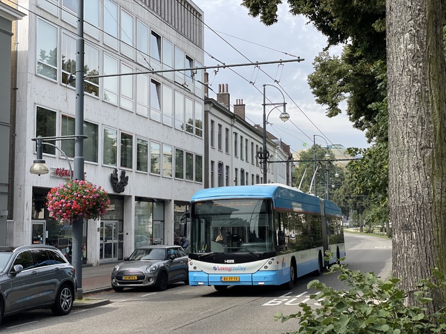 Foto van HER Hess Swisstrolley 5237 Gelede bus door_gemaakt M48T