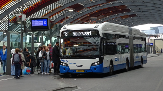 Foto van GVB VDL Citea SLFA-180 Electric 2255 Gelede bus door SteefAchterberg