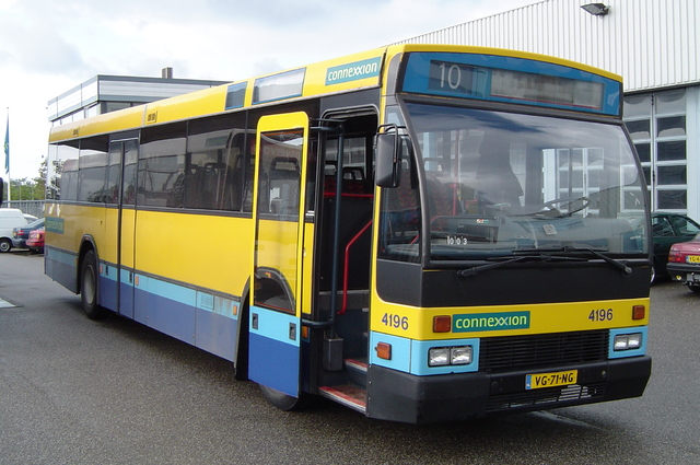 Foto van CXX Den Oudsten B88 4196 Standaardbus door wyke2207