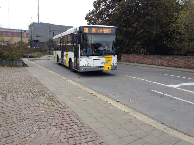 Foto van DeLijn Jonckheere Transit 2000 220338 Standaardbus door BusfanTom