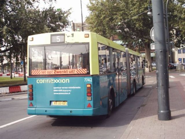 Foto van CXX Den Oudsten B88 G 7142 Gelede bus door PEHBusfoto