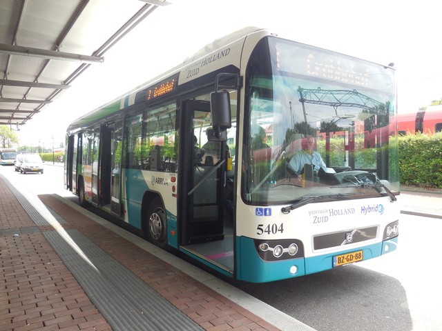 Foto van ARR Volvo 7700 Hybrid 5404 Standaardbus door Stadsbus
