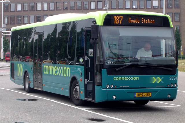 Foto van CXX VDL Ambassador ALE-120 8584 Standaardbus door wyke2207