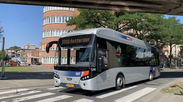Foto van RET VDL Citea SLE-120 Hybrid 1246 Standaardbus door Stadsbus