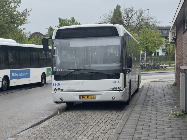 Foto van HER VDL Ambassador ALE-120 4215 Standaardbus door Ovzuidnederland