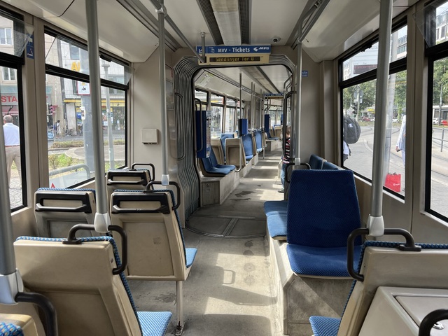 Foto van MVG GT6N 2101 Tram door Stadsbus
