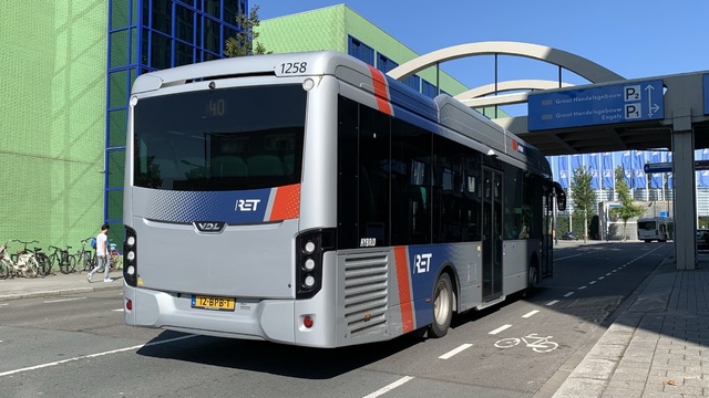 Foto van RET VDL Citea SLE-120 Hybrid 1258 Standaardbus door Stadsbus