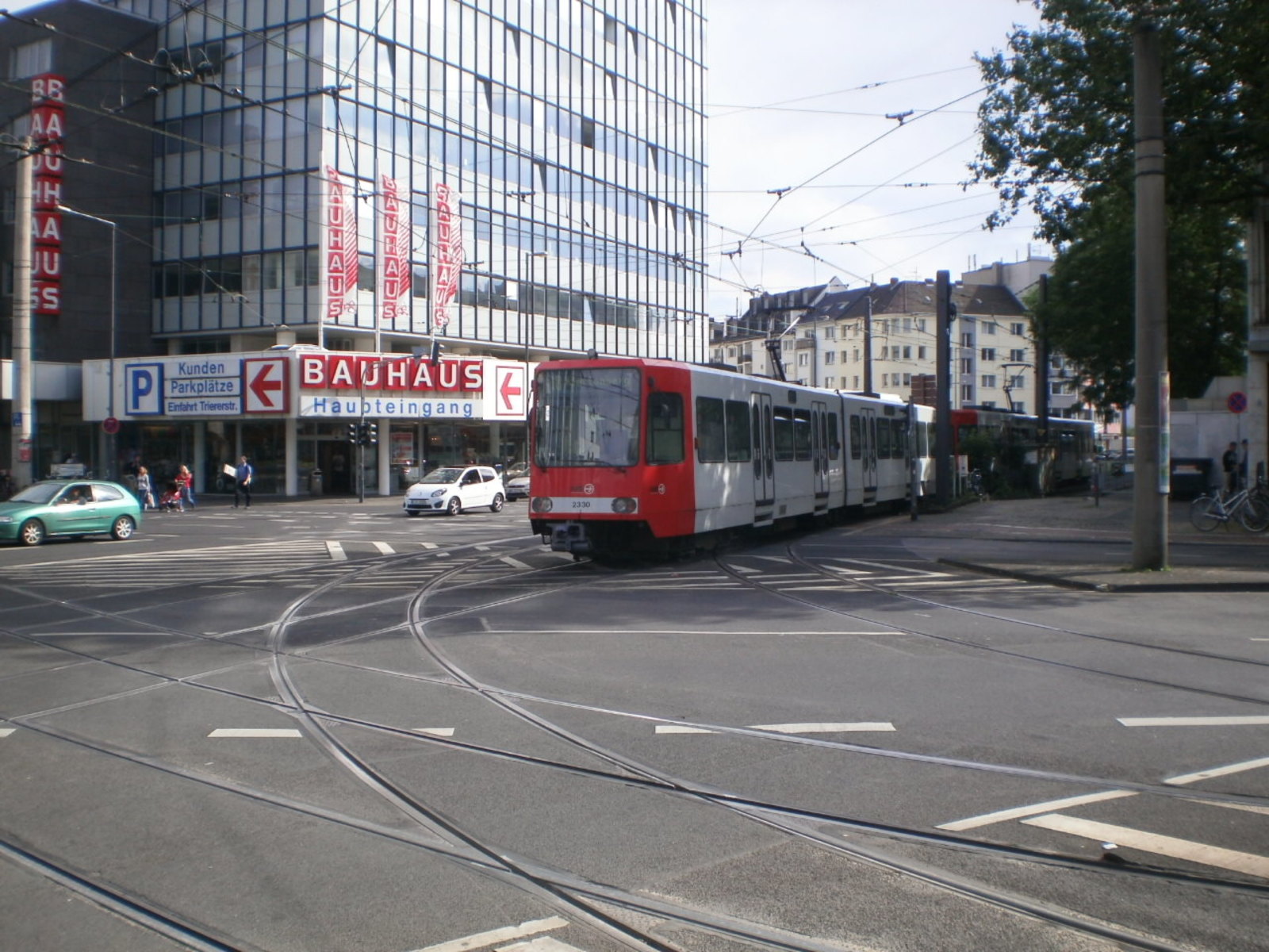 Foto van KVB Stadtbahnwagen B 2330