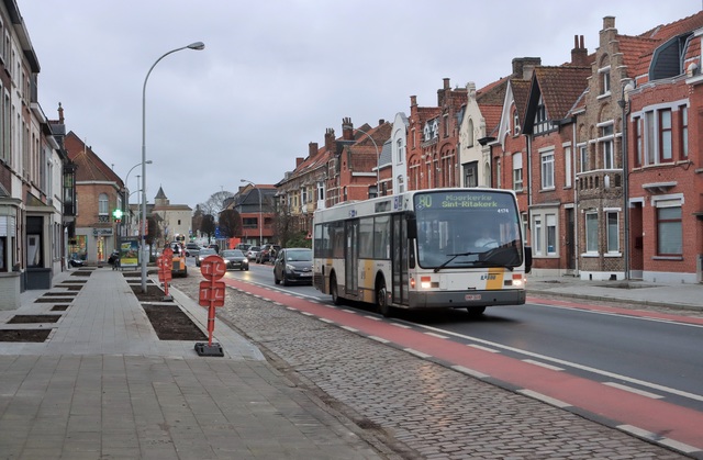 Foto van DeLijn Van Hool A360K 4174 Standaardbus door mauricehooikammer