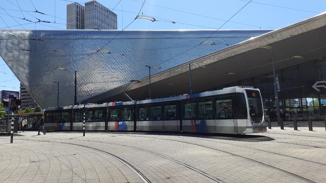 Foto van RET Rotterdamse Citadis 2043 Tram door Sneltram