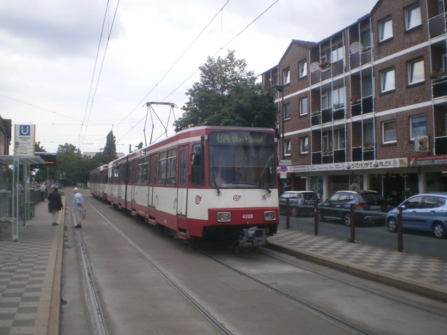 Foto van Rheinbahn Stadtbahnwagen B 4208 Tram door Perzik