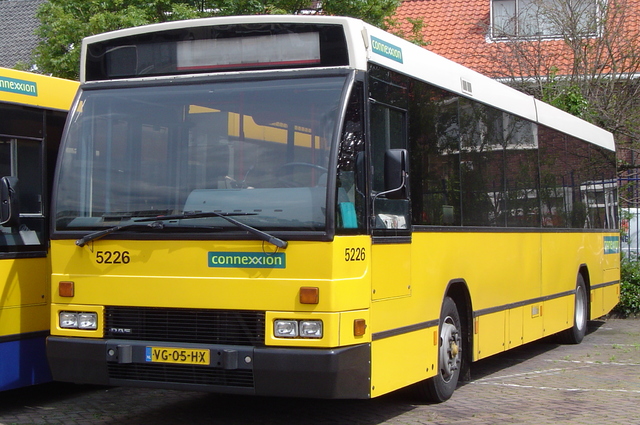 Foto van CXX Den Oudsten B88 5226 Standaardbus door wyke2207