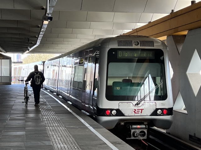 Foto van RET MG2/1 5361 Metro door Stadsbus
