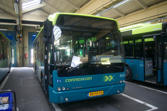 Foto van CXX VDL Ambassador ALE-120 8681 Standaardbus door wyke2207