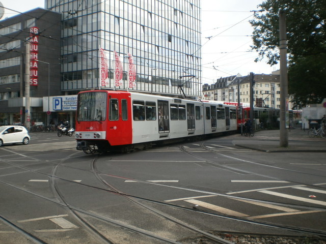 Foto van KVB Stadtbahnwagen B 2121 Tram door Perzik
