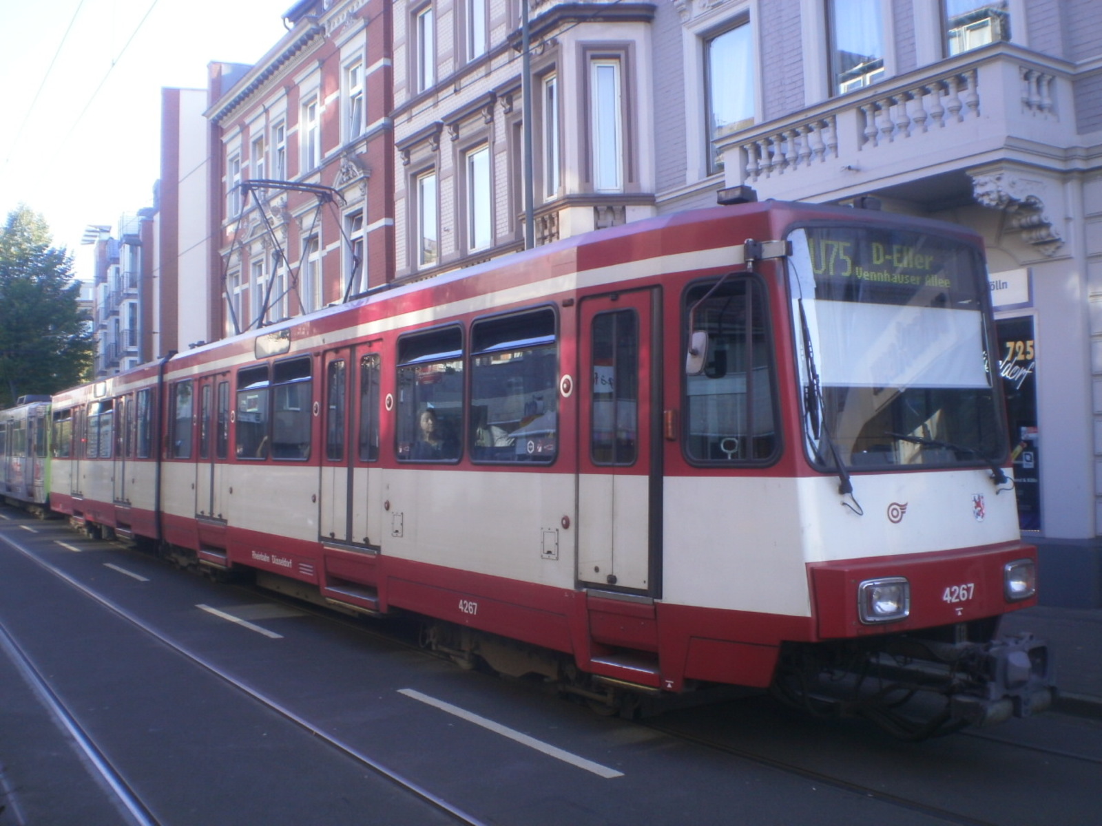 Foto van Rheinbahn Stadtbahnwagen B 4267