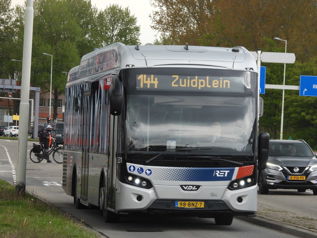 Foto van RET VDL Citea SLE-120 Hybrid 1231 Standaardbus door stefan188