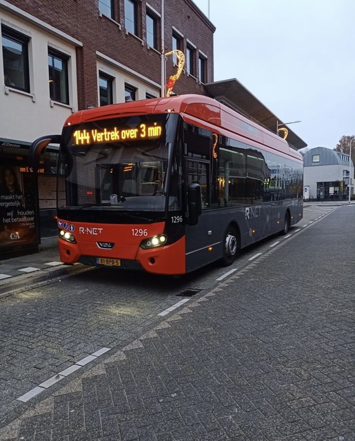 Foto van RET VDL Citea SLE-120 Hybrid 1296 Standaardbus door WimRET2023