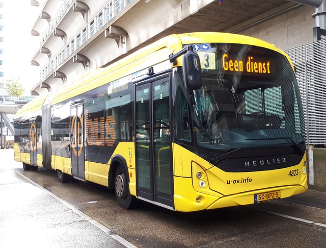 Foto van QBZ Heuliez GX437 ELEC 4823 Gelede bus door glenny82