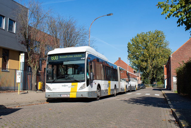 Foto van DeLijn Van Hool AG300 4767 Gelede bus door TreinspotterQuinn
